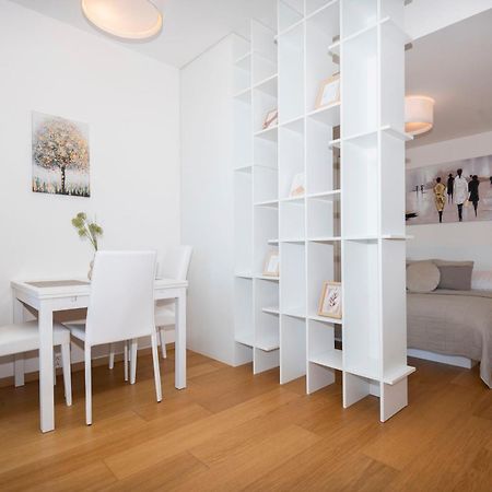 Luxury 1Bdrm On The 28Th Floor Apartment Bratislava Luaran gambar