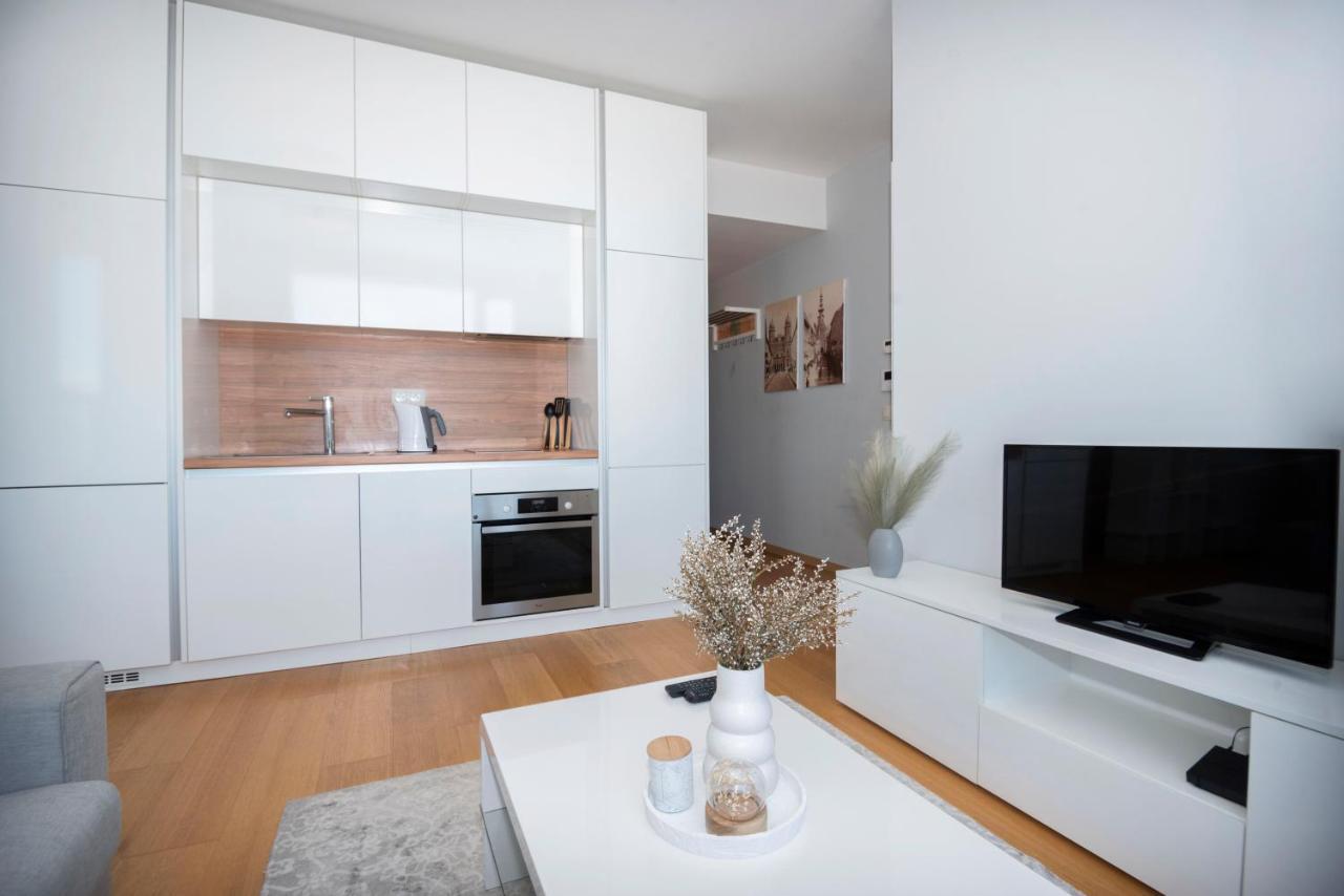 Luxury 1Bdrm On The 28Th Floor Apartment Bratislava Luaran gambar
